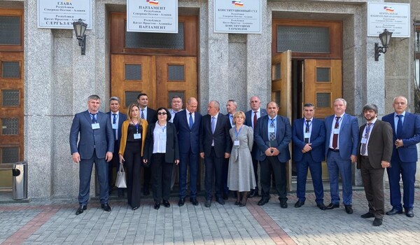 24-25 сентября 2020 года Председатель Счетной палаты Чеченской Республики А-Х.С.Байбетиров, зам.председателя И.С-М.Хутуев и аудитор Х.М.Байбатыров принимают участие в торжественных мероприяти